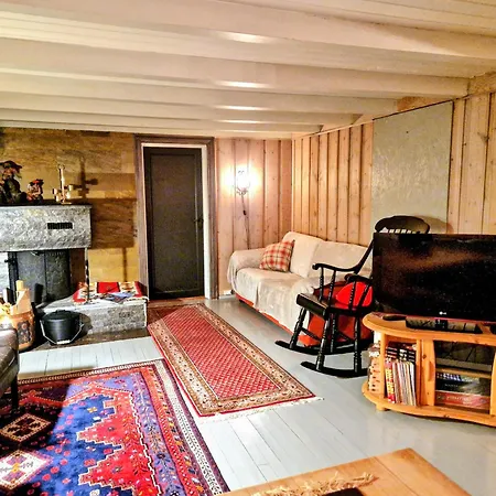 Trivelig Og Romslig Naer Roros, Rikelig Med Uteplass * Glamos